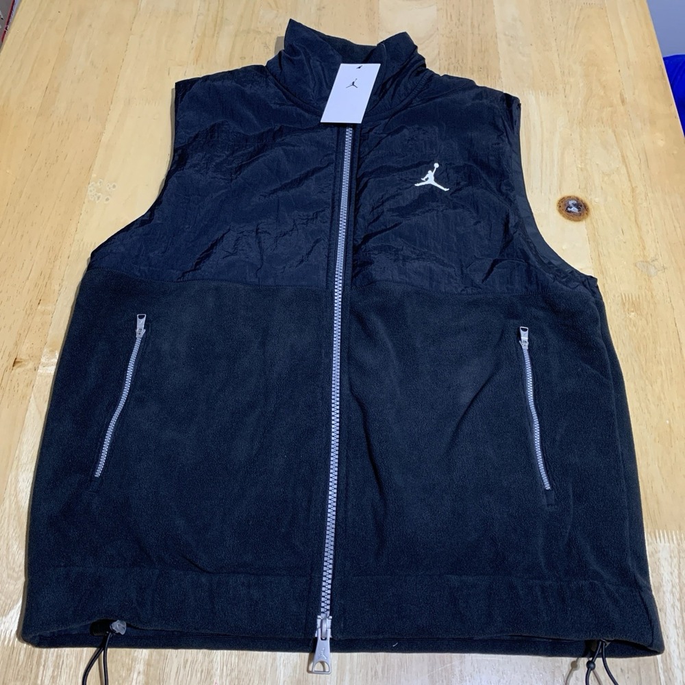 Jordan Essentials‎ Fleece Vest Mens Small FD8628-010 Black Full Zip